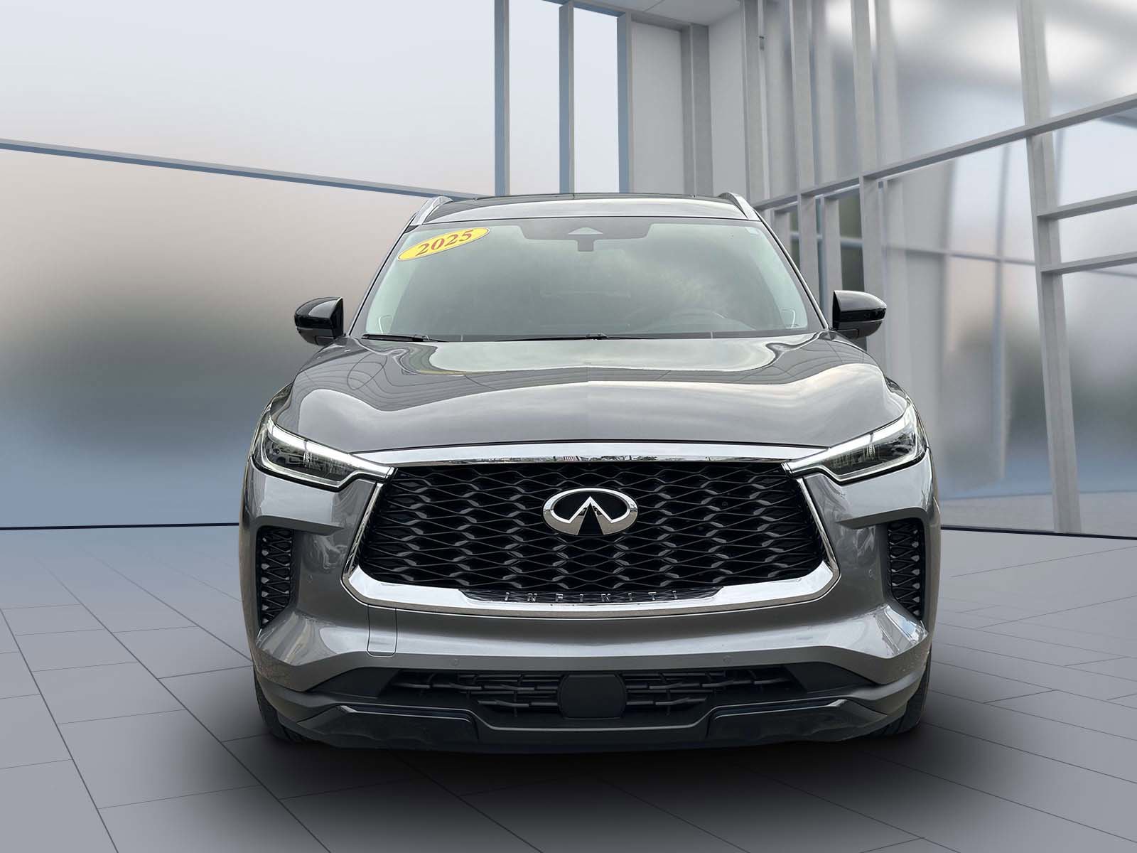 Used 2025 INFINITI QX60 Luxe image 2