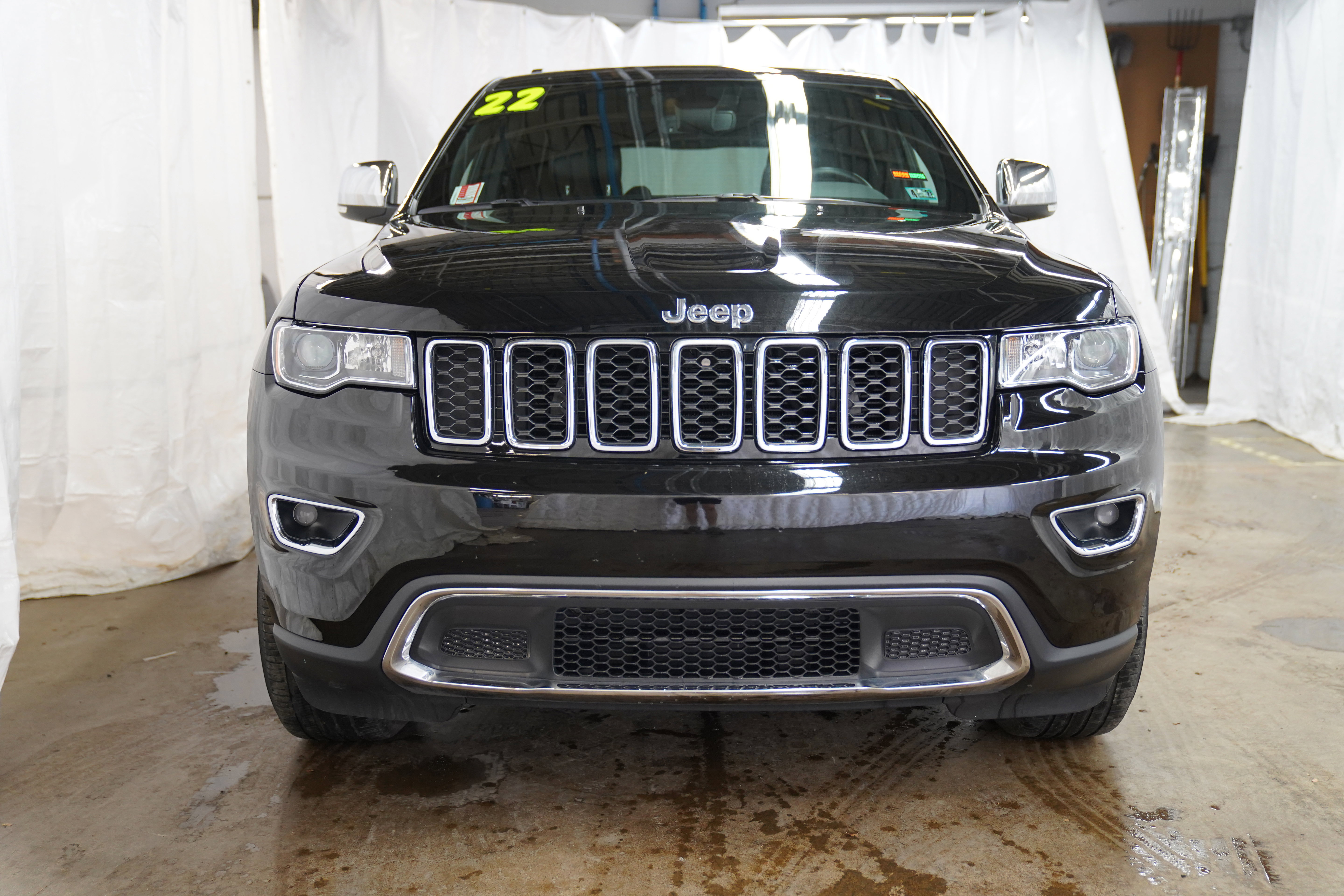 Used 2022 Jeep Grand Cherokee Limited AWD/4WD image 11