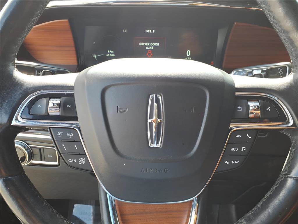 Used 2019 Lincoln Navigator Reserve image 6