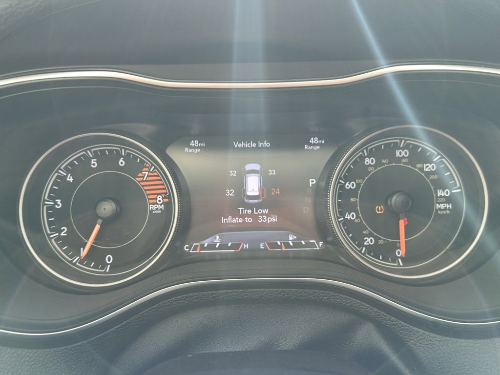 Used 2020 Jeep Cherokee Limited image 23