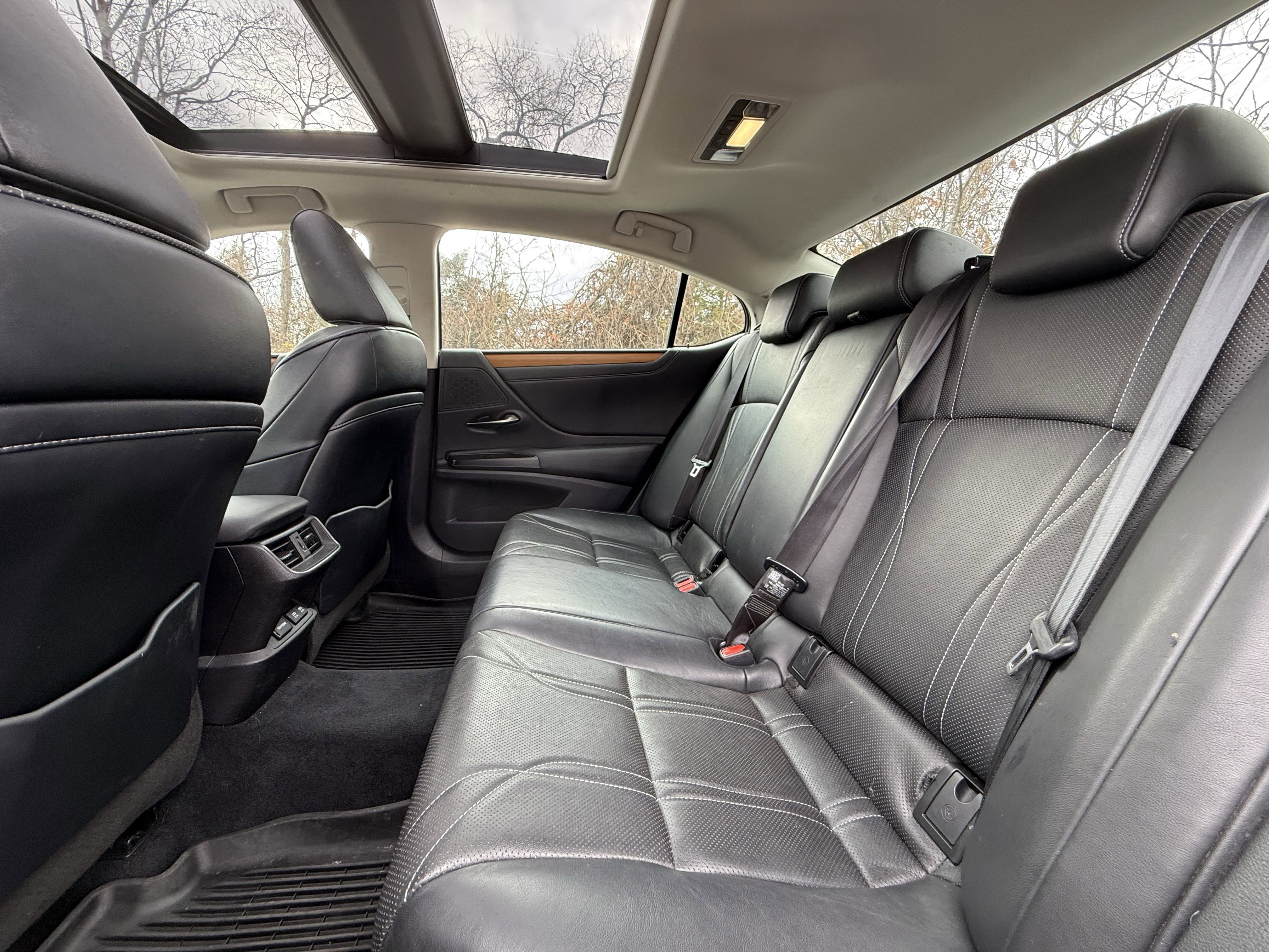 Used 2019 Lexus ES 350 Luxury image 30