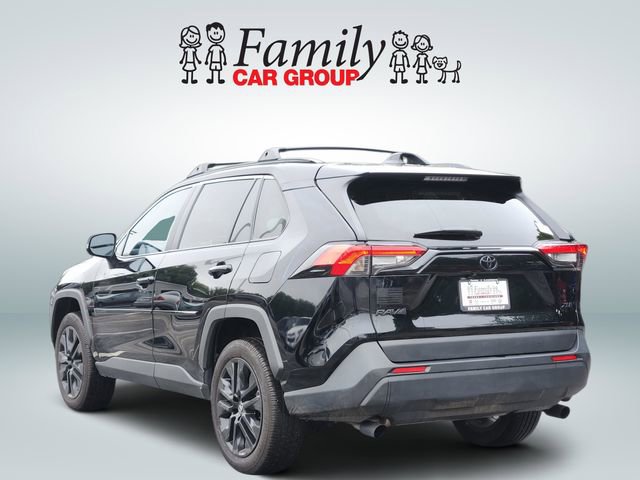 Used 2025 Toyota RAV4 XLE Premium FWD image 3