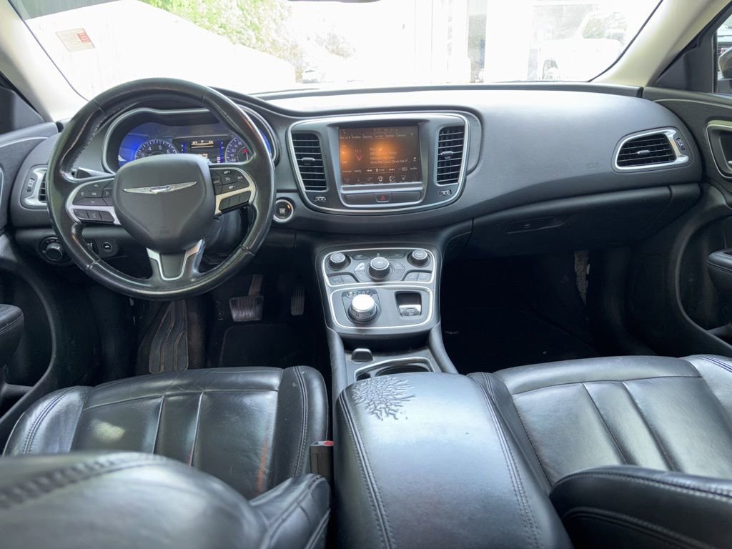 Used 2017 Chrysler 200 Limited Platinum FWD image 20