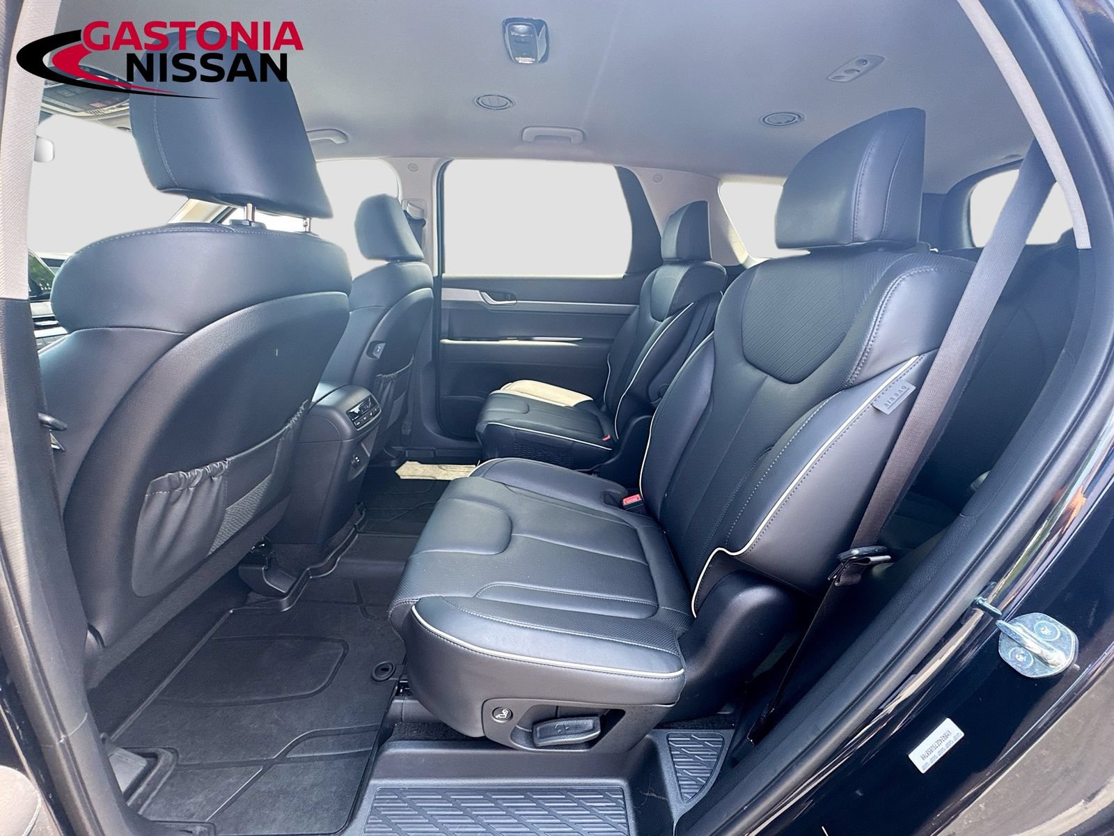 Used 2025 Hyundai Palisade SEL FWD image 33