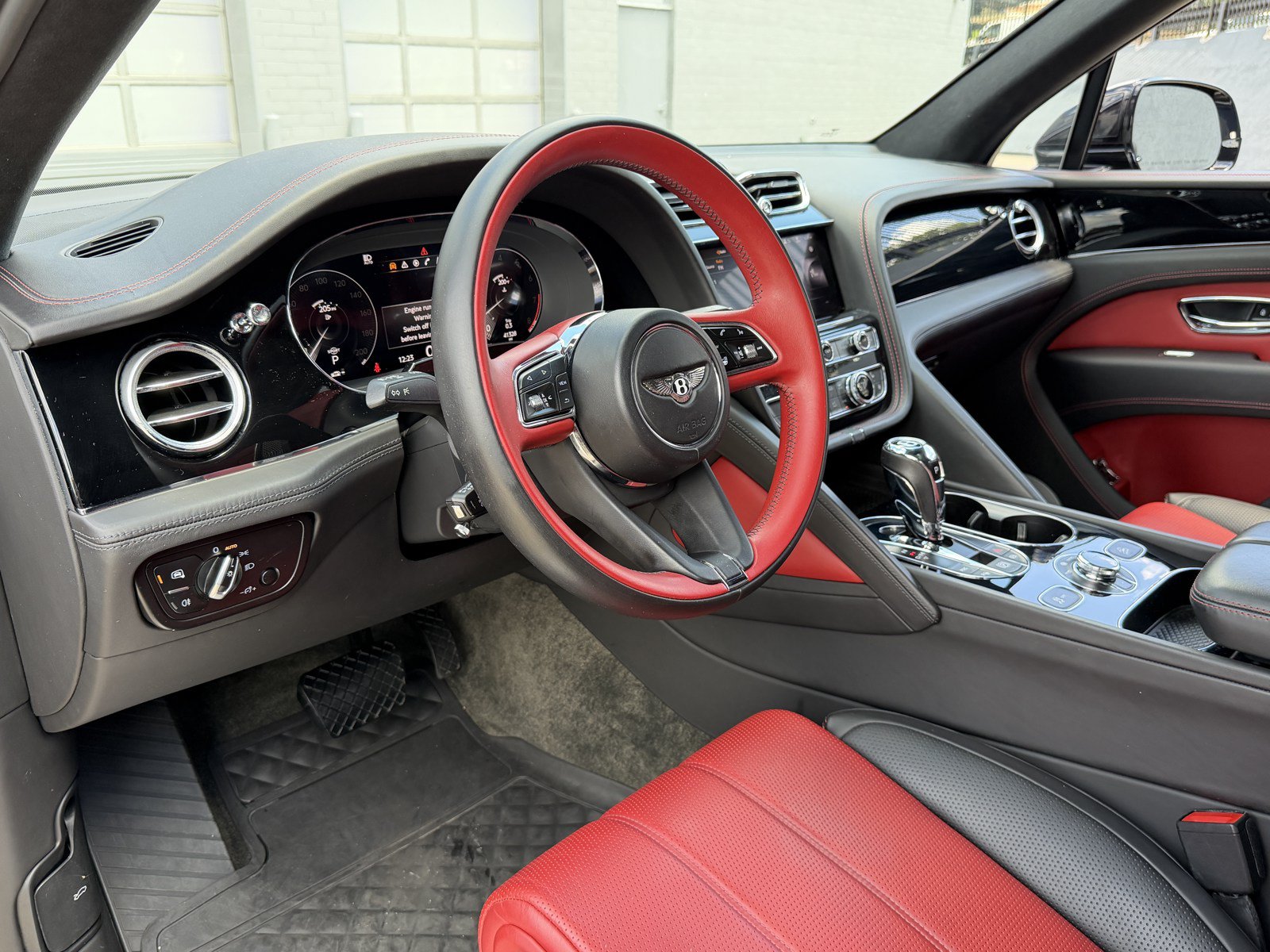 Certified 2023 Bentley Bentayga AWD/4WD image 15
