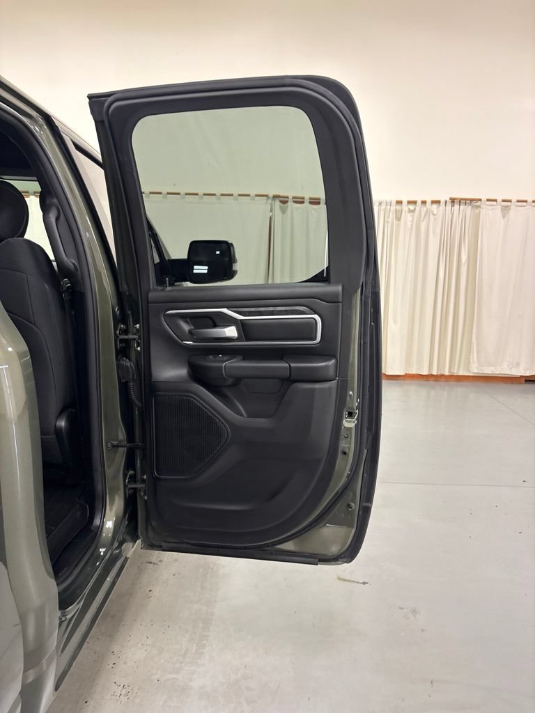 Used 2021 RAM 1500 Big Horn AWD/4WD image 29