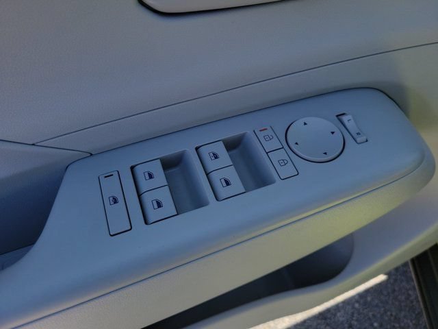 Certified 2024 Hyundai Kona SE FWD image 13