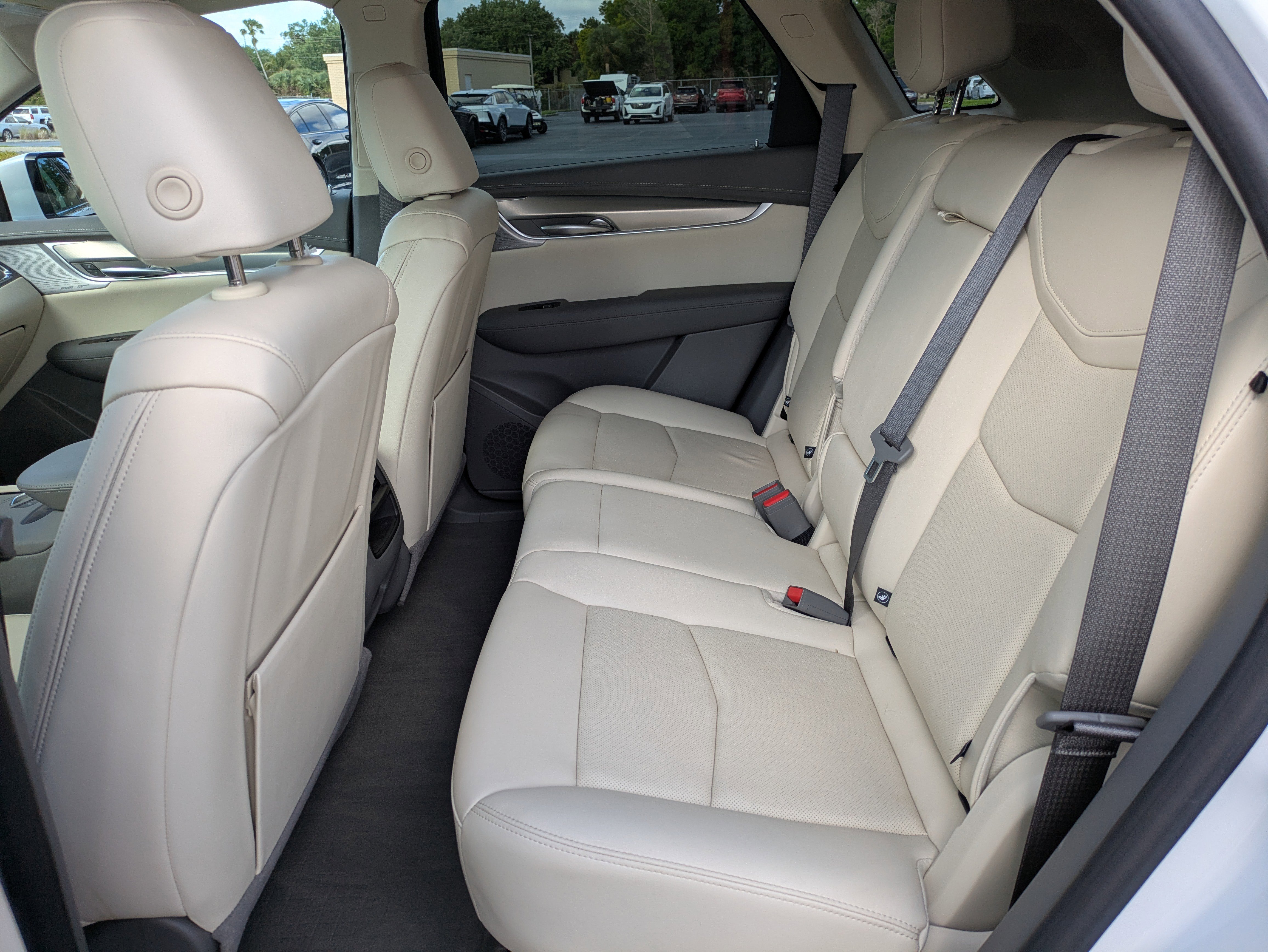 Certified 2023 Cadillac XT5 Premium Luxury w/ Technology Package AWD/4WD image 12
