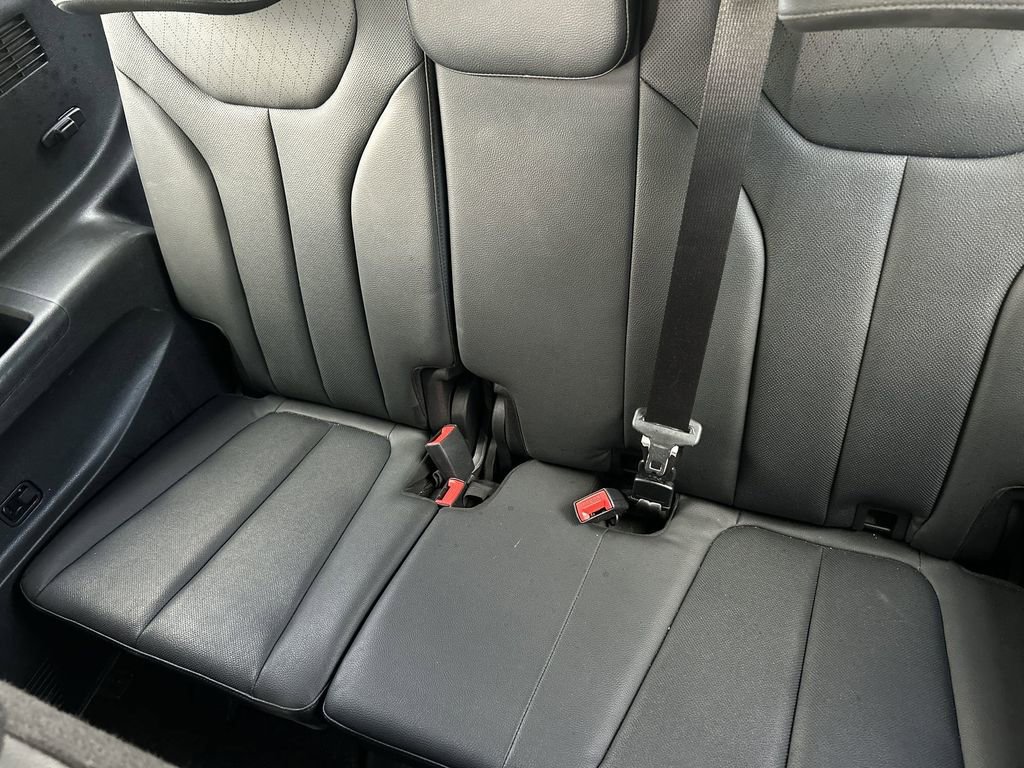 Used 2022 Hyundai Palisade SEL w/ 8P Bench Seat Package AWD/4WD image 36