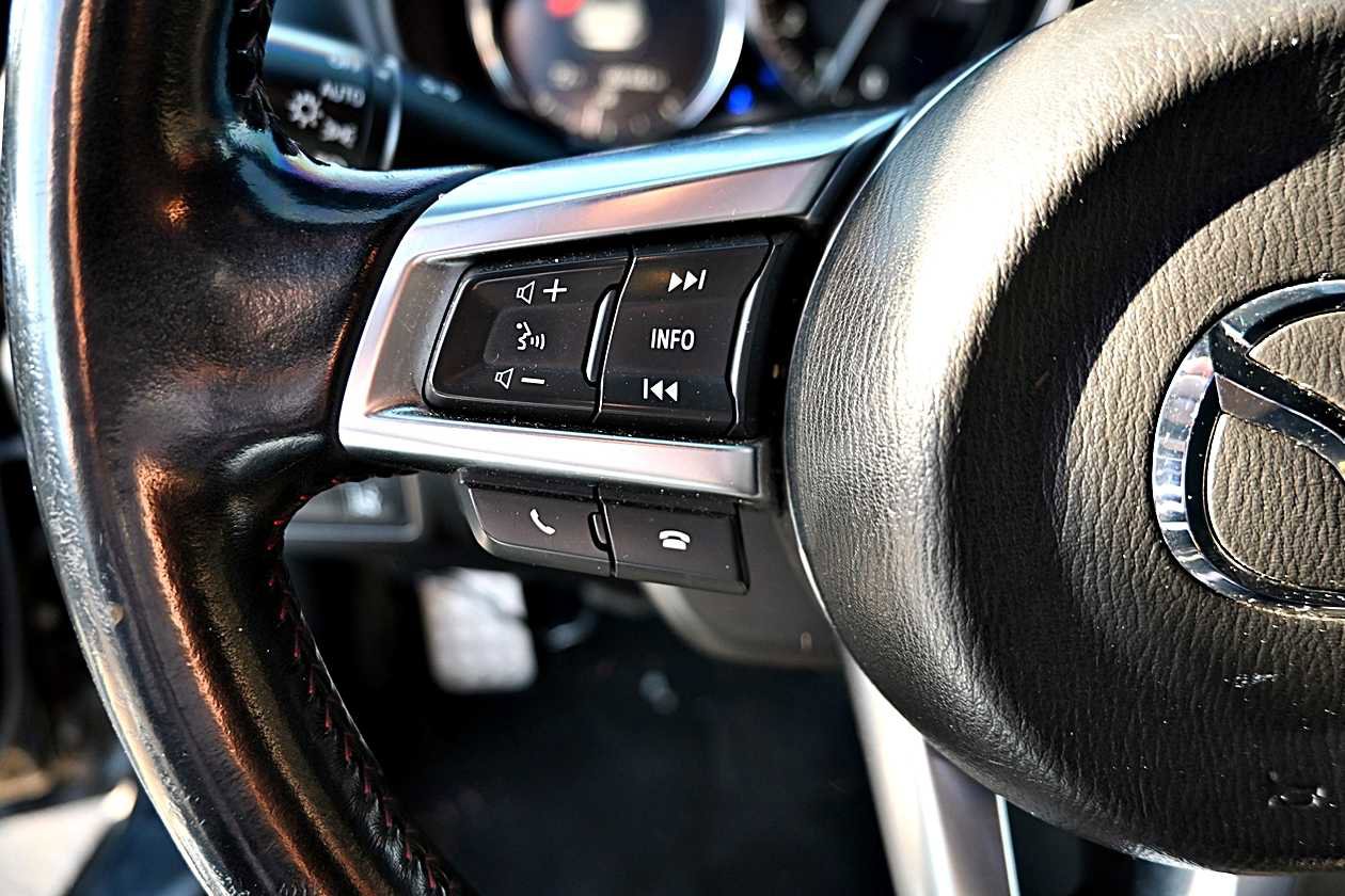 Used 2018 MAZDA MX-5 Miata RF Grand Touring image 14