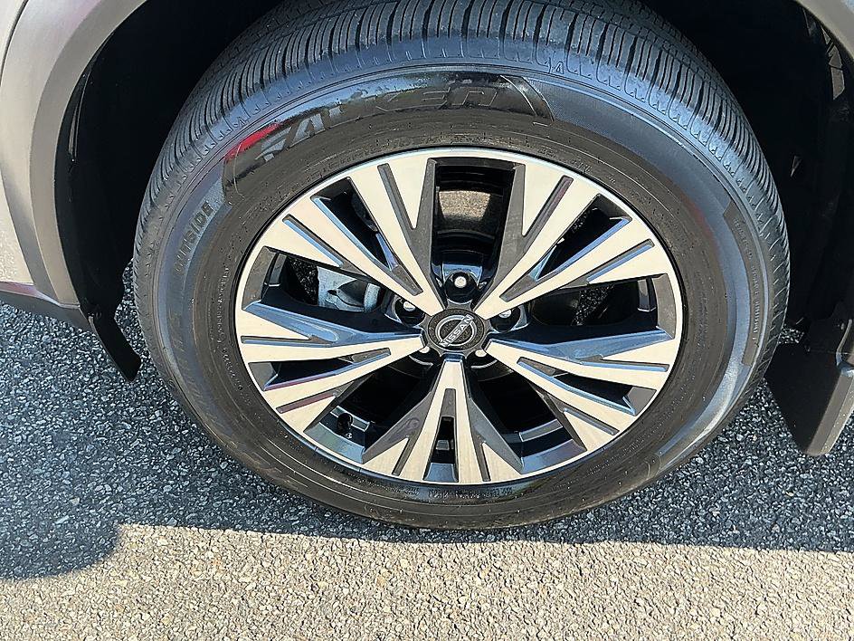 Certified 2023 Nissan Rogue SV w/ SV Premium B Package FWD image 9