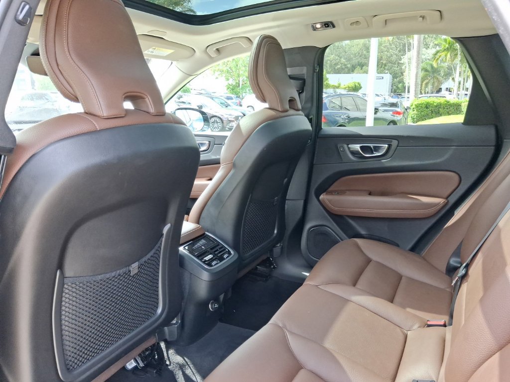 Used 2020 Volvo XC60 T5 Inscription w/ Protection Package Premier AWD/4WD image 7