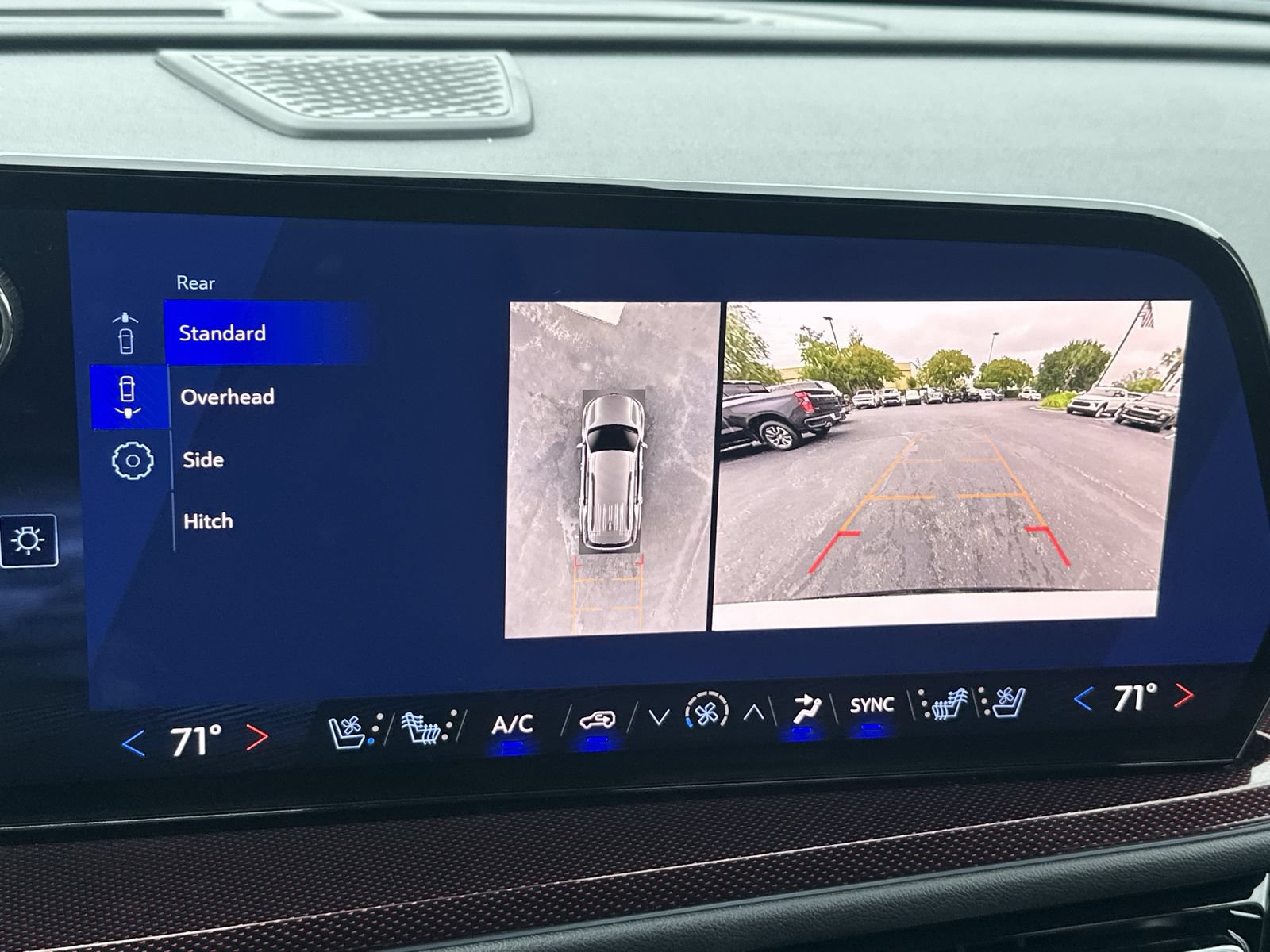 Used 2026 Chevrolet Traverse RS w/ LPO, Floor Liner Package FWD image 27