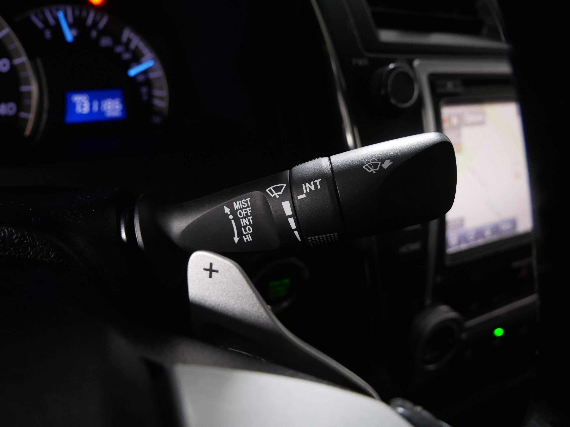 Used 2014 Toyota Camry SE FWD image 32