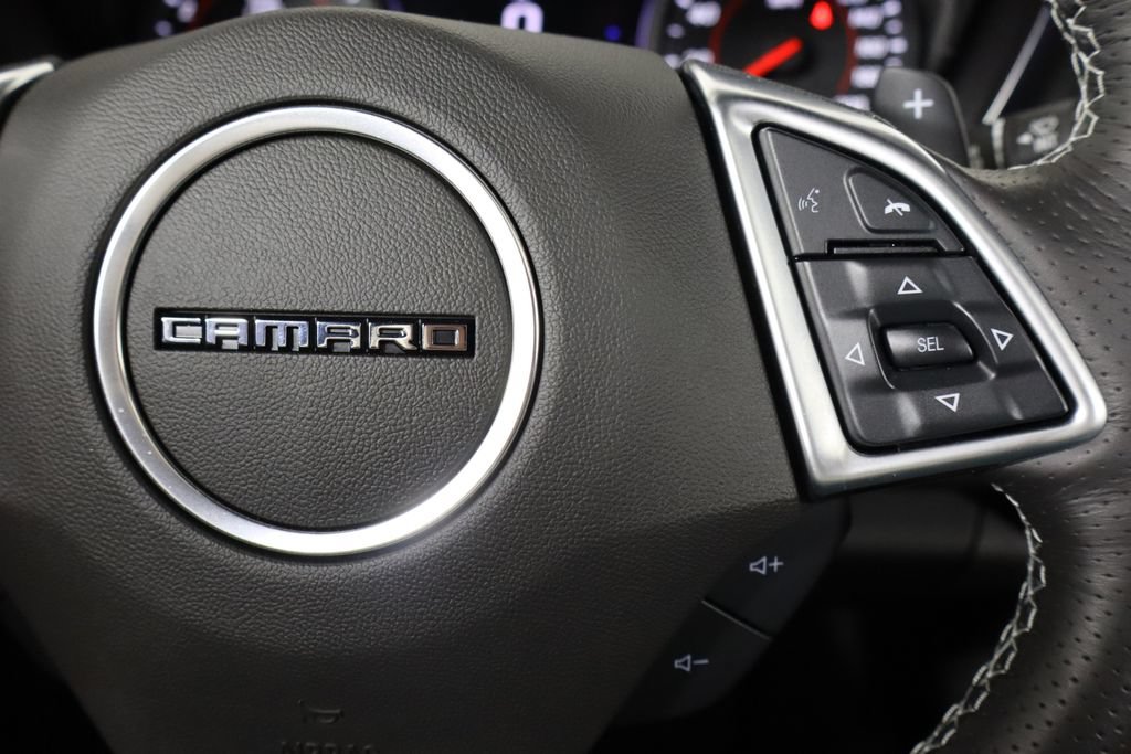Used 2020 Chevrolet Camaro SS RWD image 10
