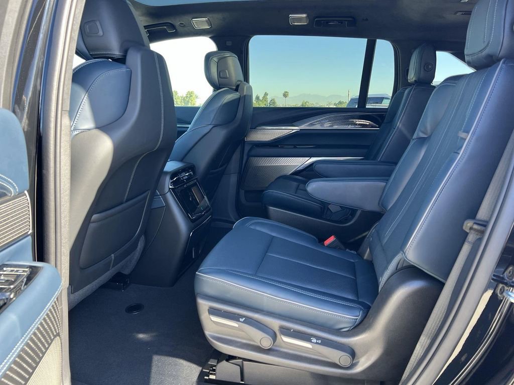 New 2025 Cadillac Escalade IQ Sport 2 image 28