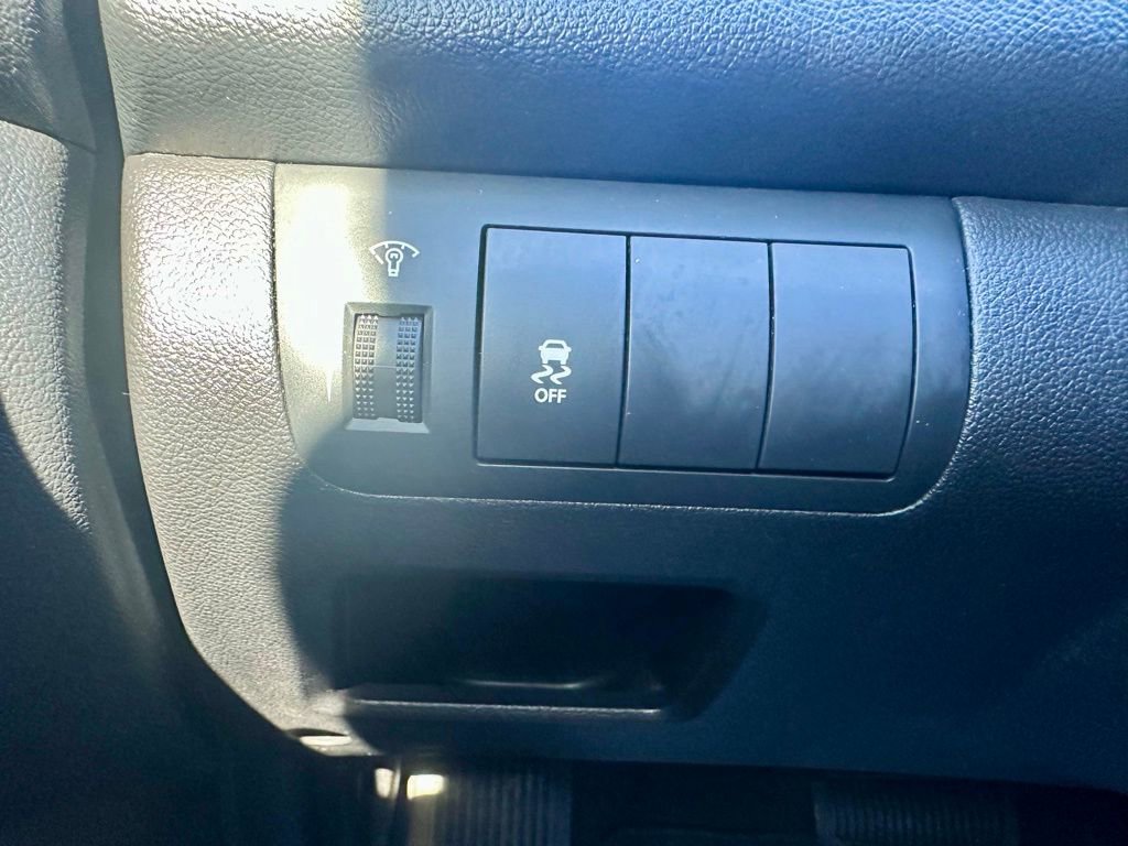 Used 2012 Kia Forte EX image 18