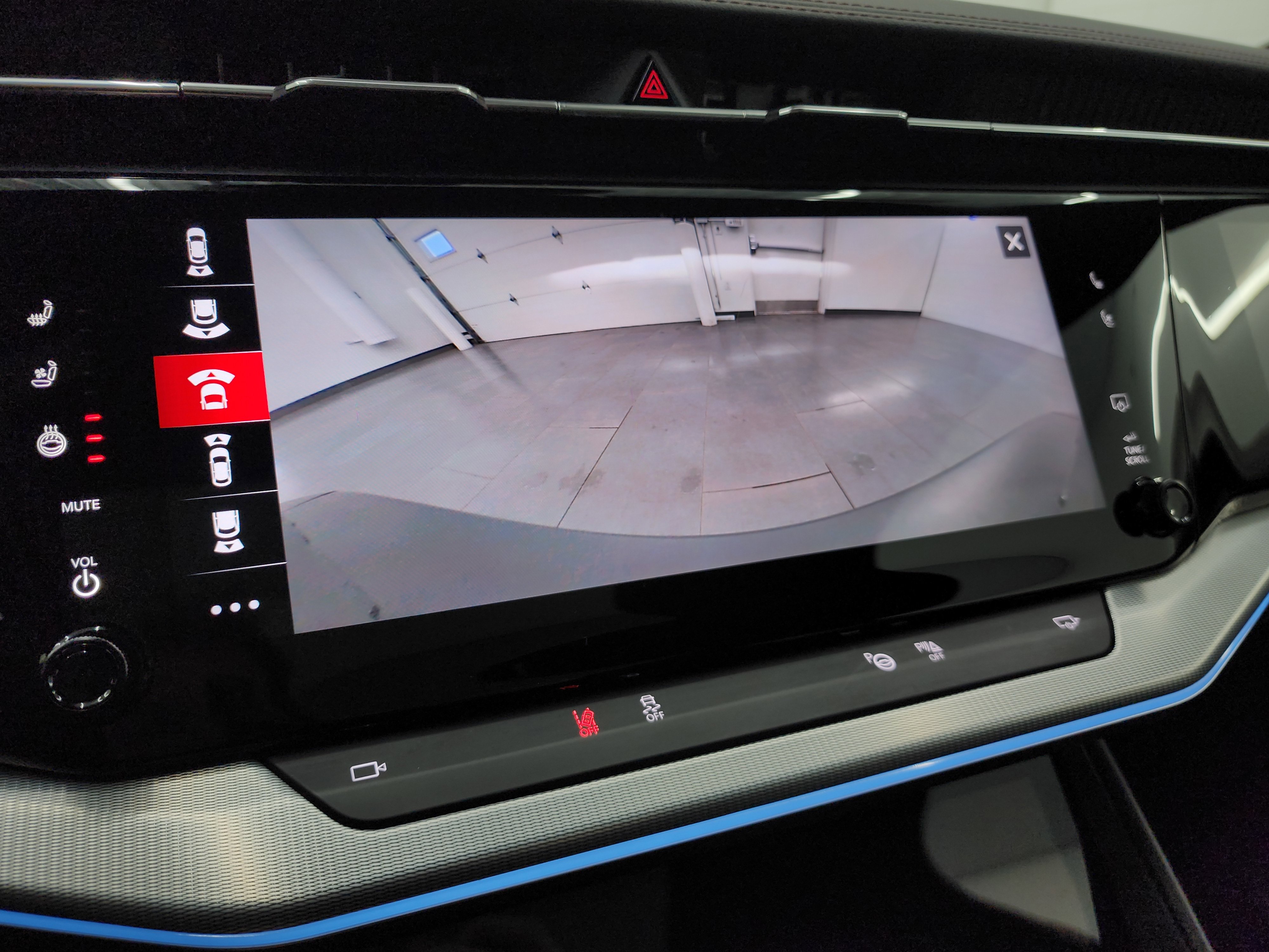 Used 2024 Jeep Wagoneer Launch Edition image 19