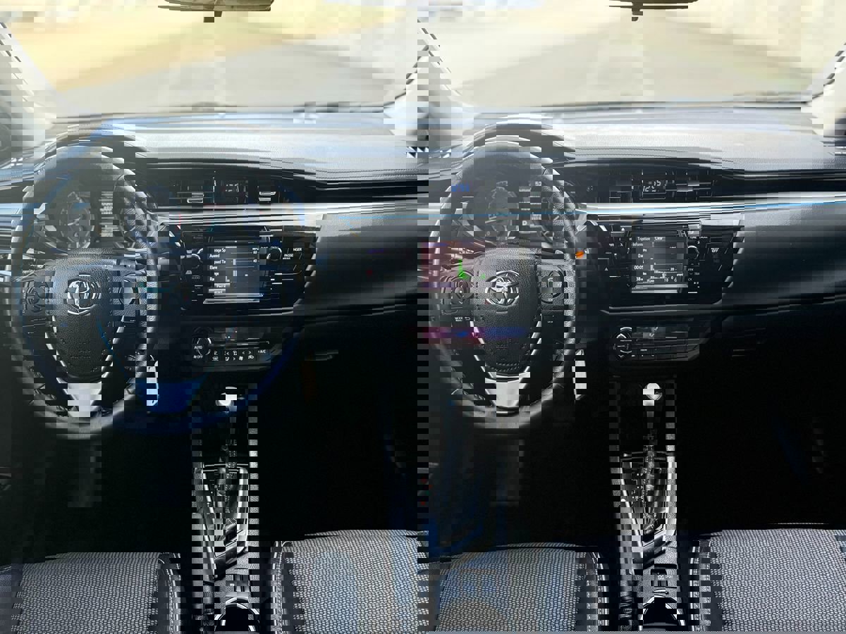 Used 2015 Toyota Corolla S image 18