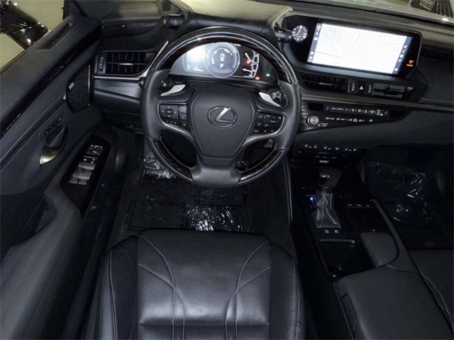 Certified 2021 Lexus ES 300h w/ Accessory Package image 4