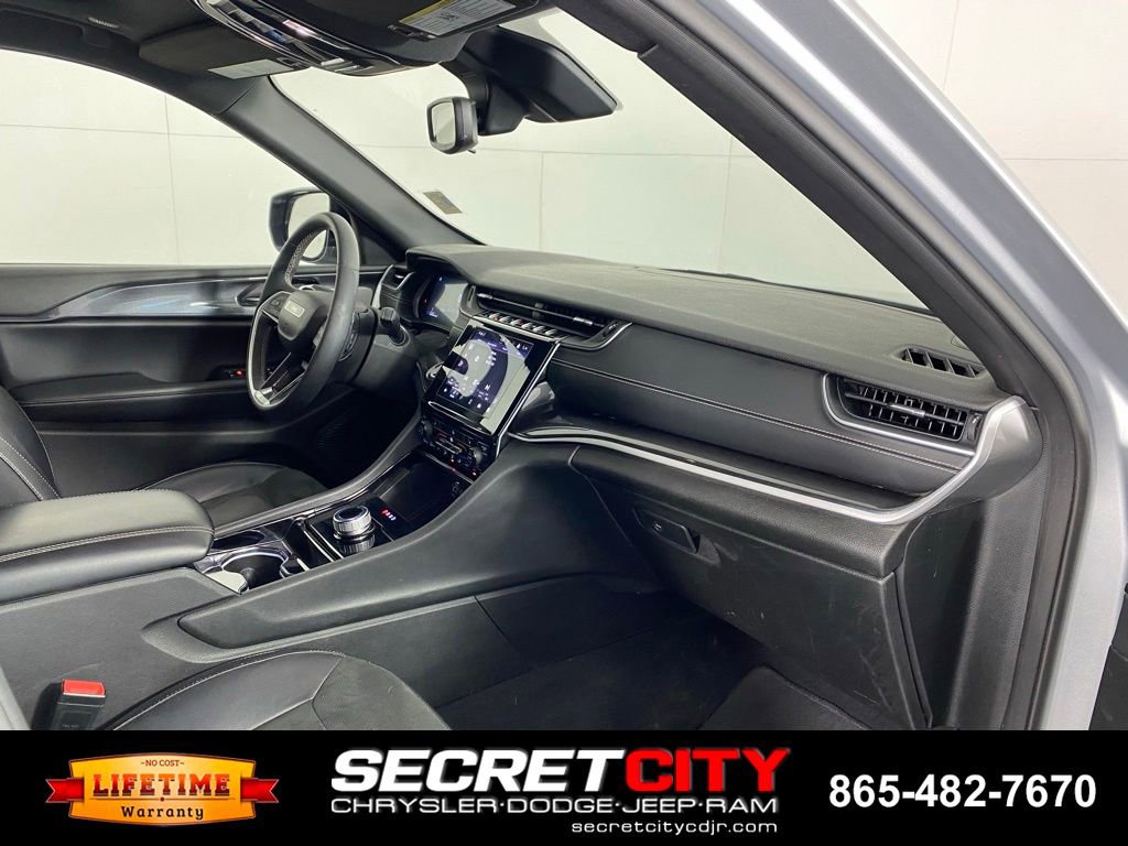 Used 2023 Jeep Grand Cherokee L Laredo AWD/4WD image 33