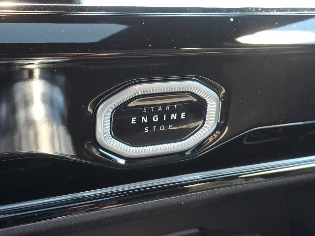 New 2026 Jeep Grand Cherokee Altitude AWD/4WD image 16