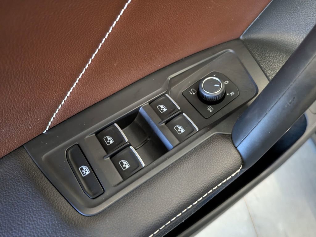 Used 2024 Volkswagen Tiguan SEL R-Line AWD/4WD image 13