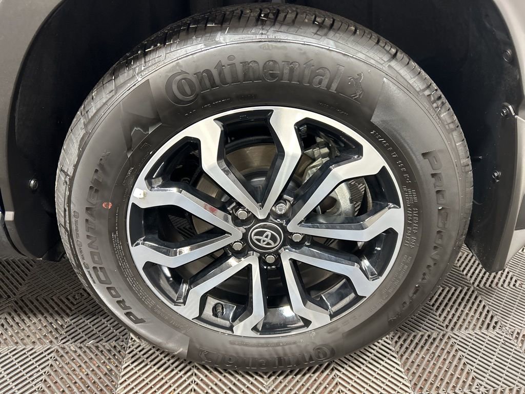 Used 2025 Toyota Corolla Cross AWD Hybrid image 30