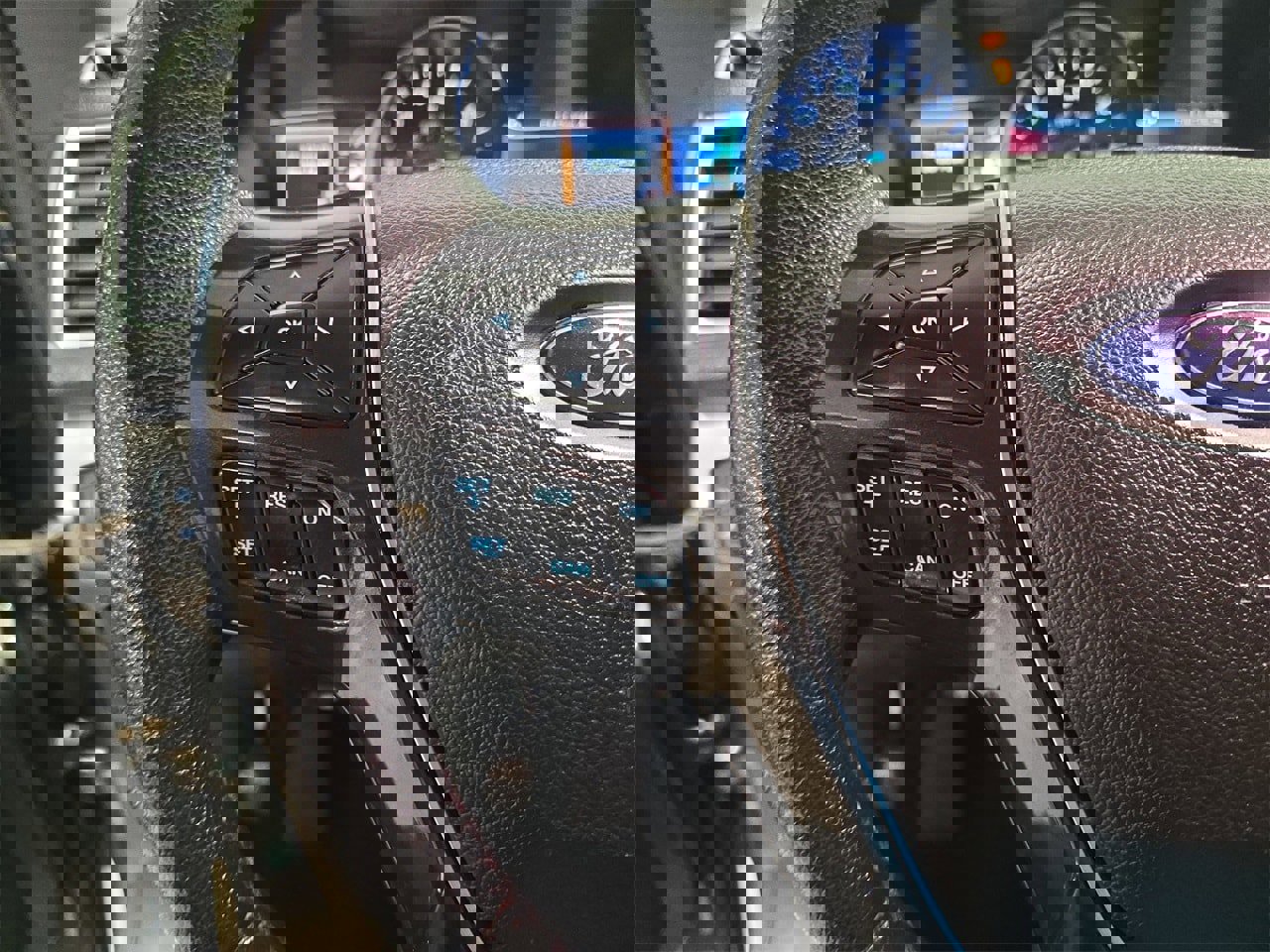 Used 2018 Ford Explorer Limited image 17