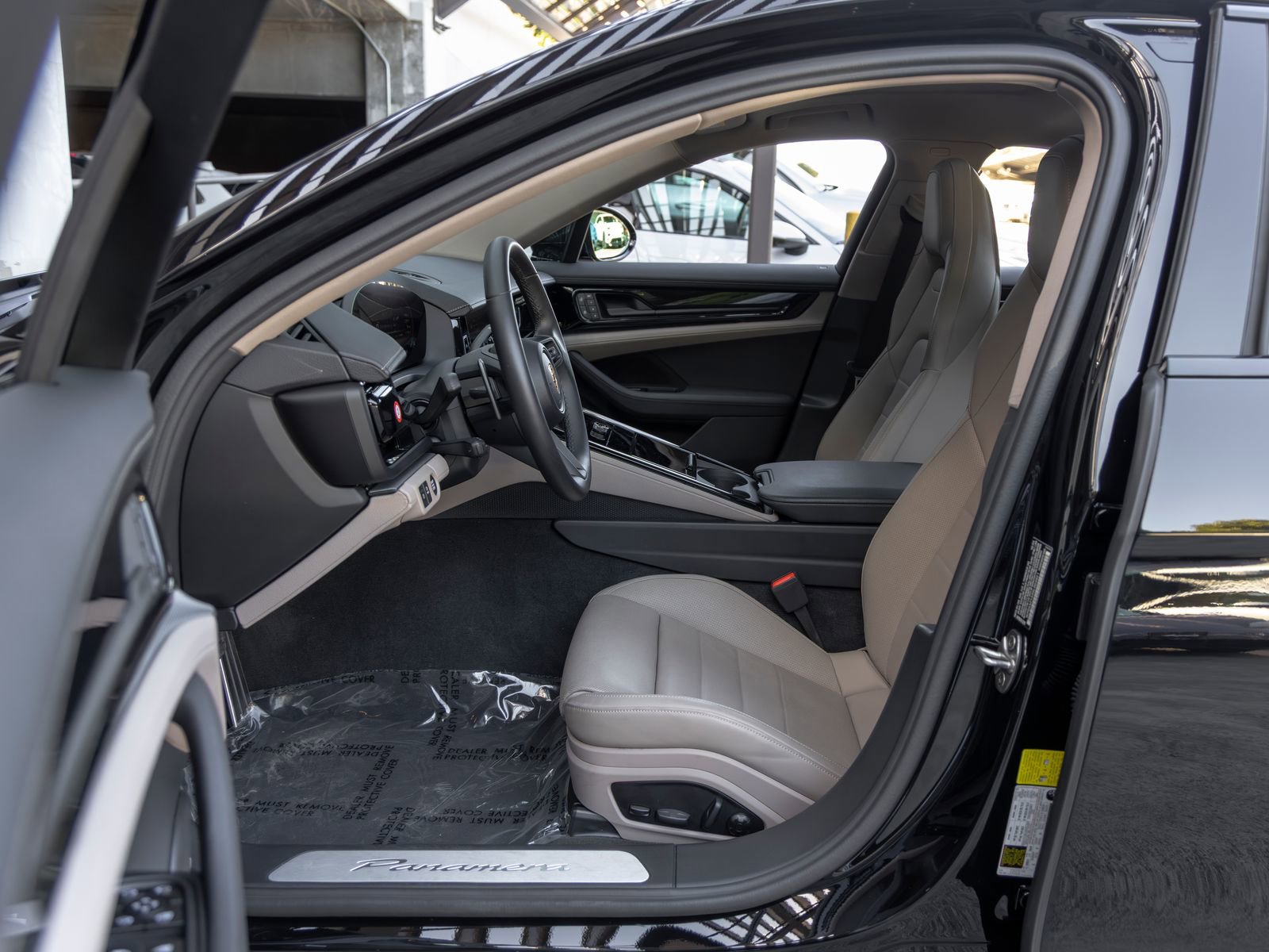 Certified 2025 Porsche Panamera RWD image 25
