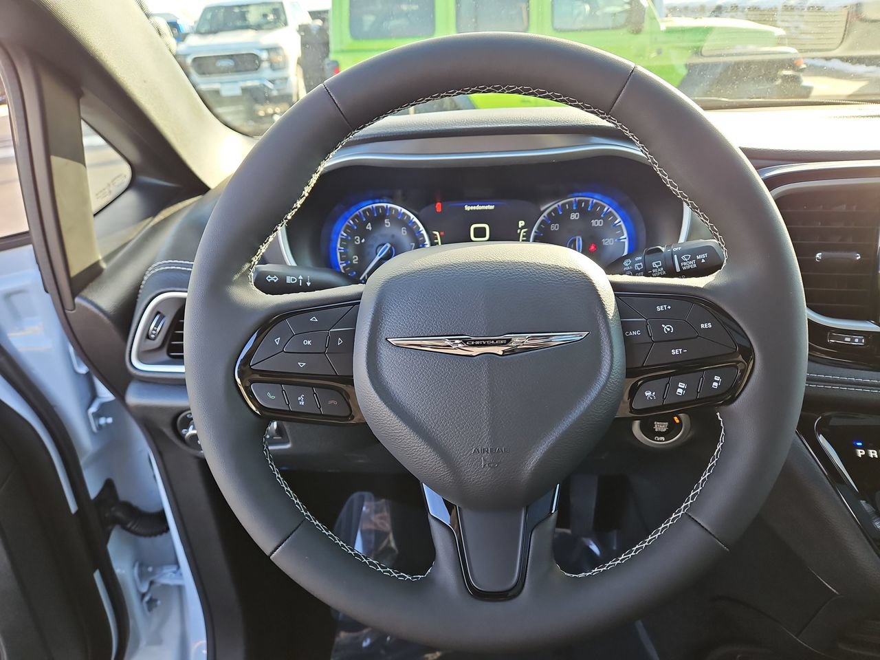 New 2026 Chrysler Pacifica Select AWD/4WD image 24