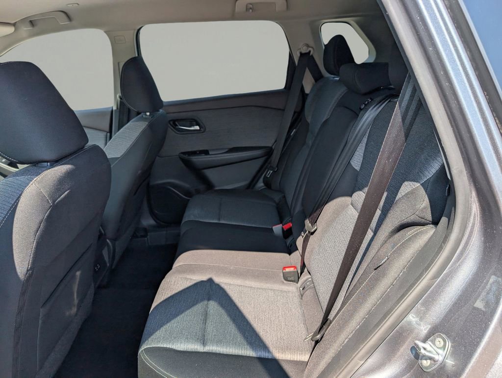 Certified 2022 Nissan Rogue SV image 13