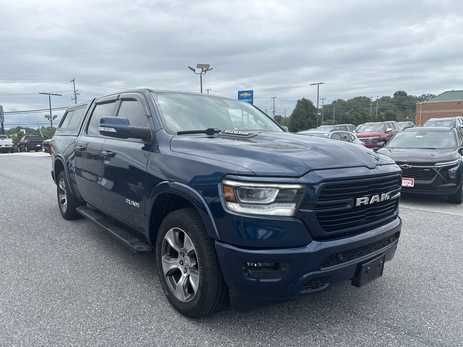 Used 2020 RAM 1500 Laramie w/ Sport Appearance Package AWD/4WD image 3