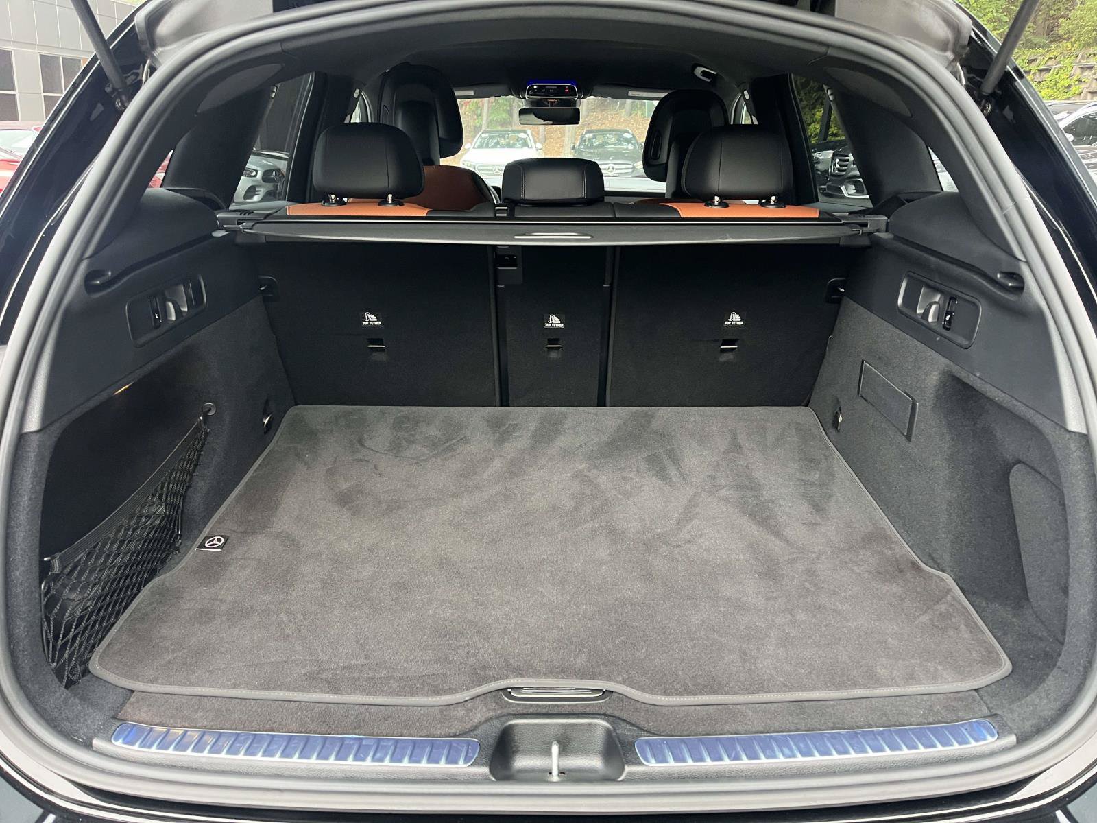 Certified 2025 Mercedes-Benz GLC 300 image 11
