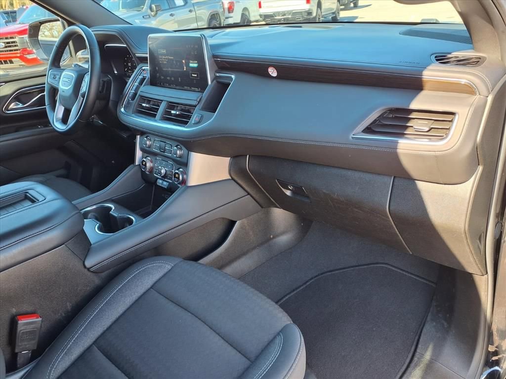 Used 2024 GMC Yukon XL SLE image 11