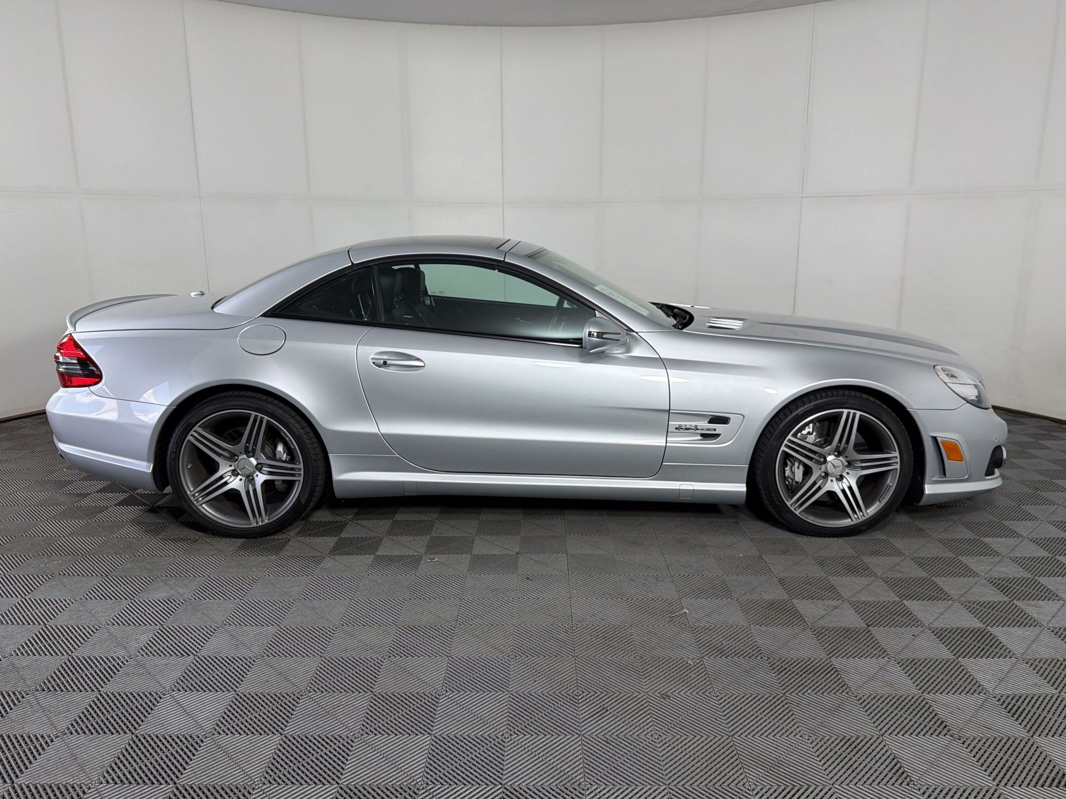 Used 2009 Mercedes-Benz SL 63 AMG image 8