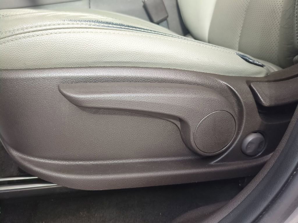 Used 2019 Hyundai Santa Fe SE image 22