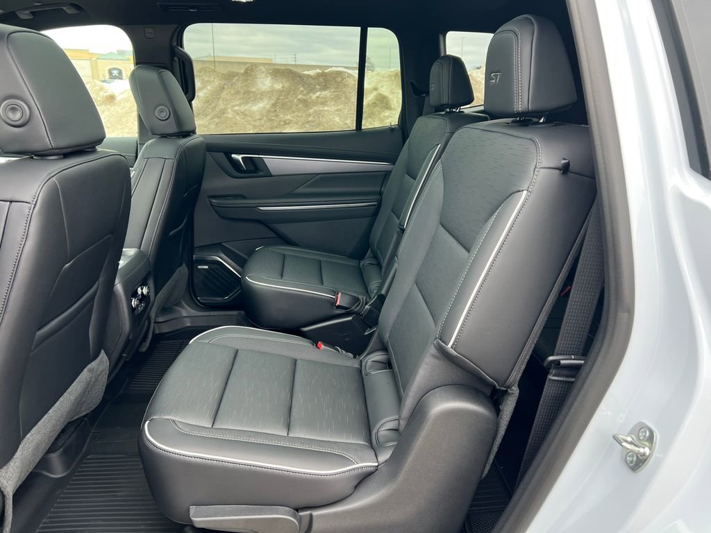 New 2026 Buick Enclave Sport Touring w/ Power Package AWD/4WD image 4