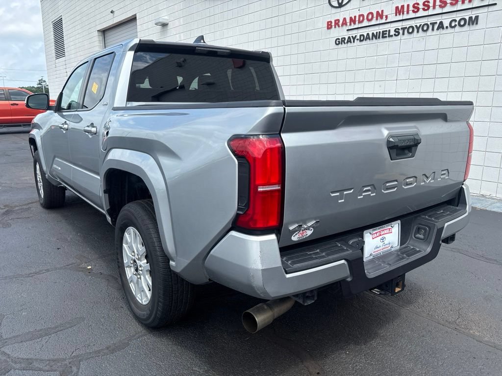 Used 2024 Toyota Tacoma TRD Sport AWD/4WD image 6