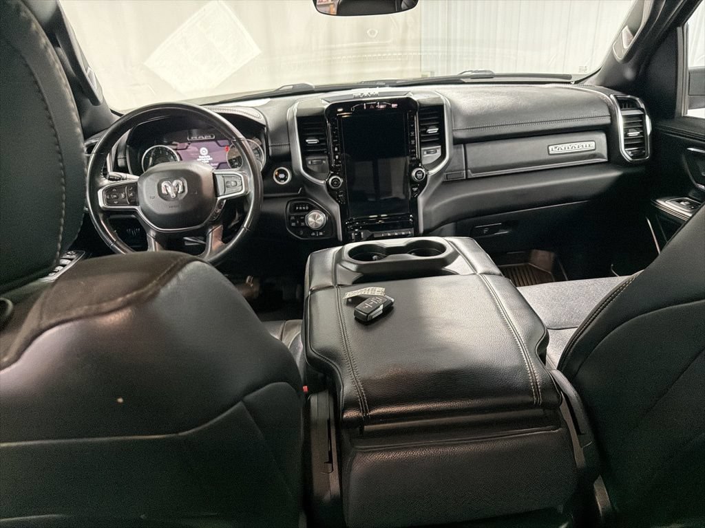 Used 2024 RAM 1500 Laramie AWD/4WD image 3