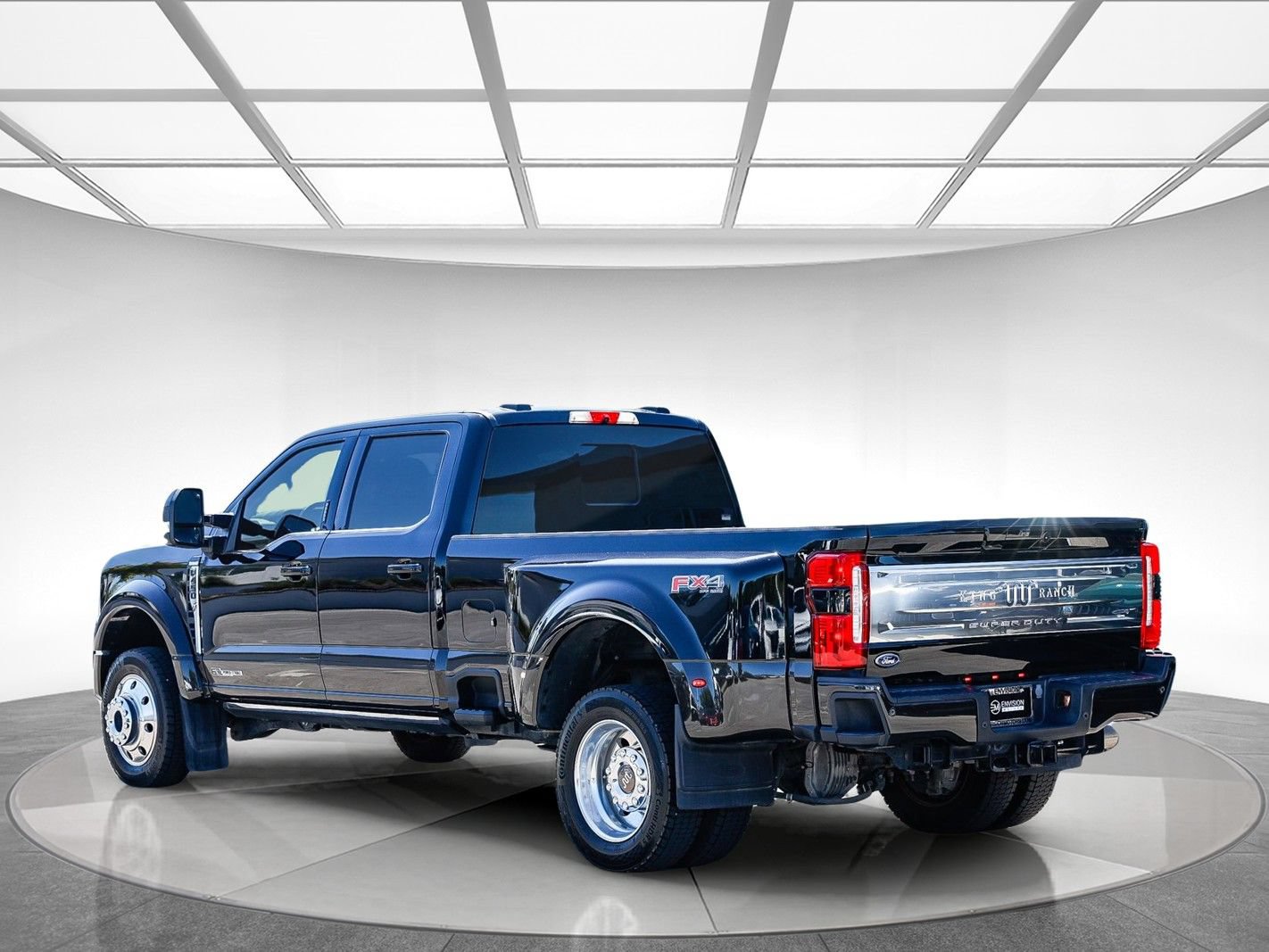 Used 2024 Ford F450 King Ranch w/ FX4 Off-Road Package AWD/4WD image 2