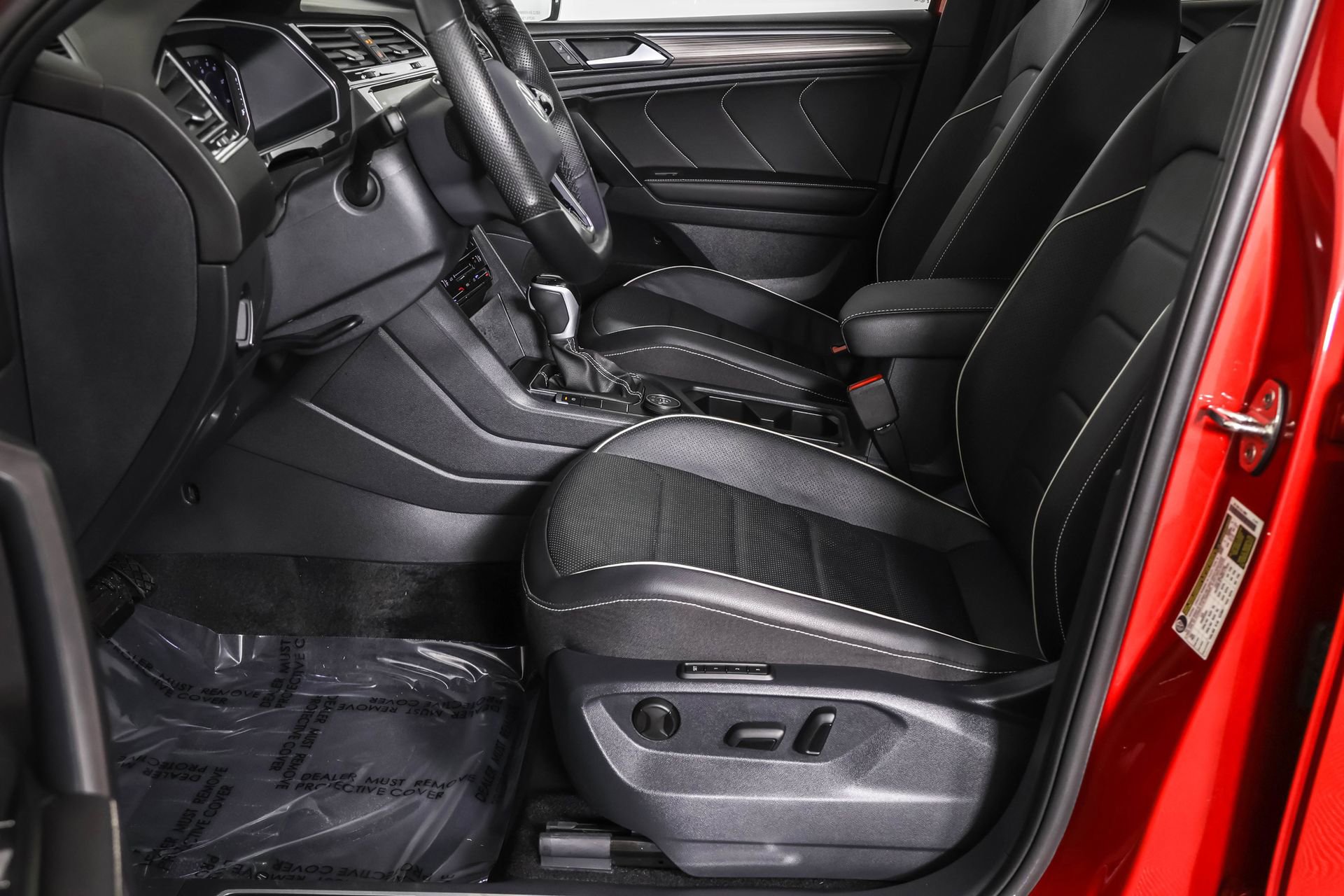 Used 2024 Volkswagen Tiguan SEL R-Line image 22