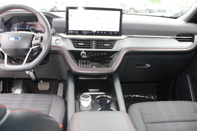 Used 2025 Ford Explorer ST-Line w/ Premium Package AWD/4WD image 14