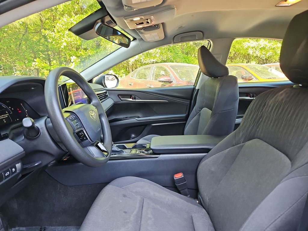 Used 2025 Toyota Camry LE FWD image 22