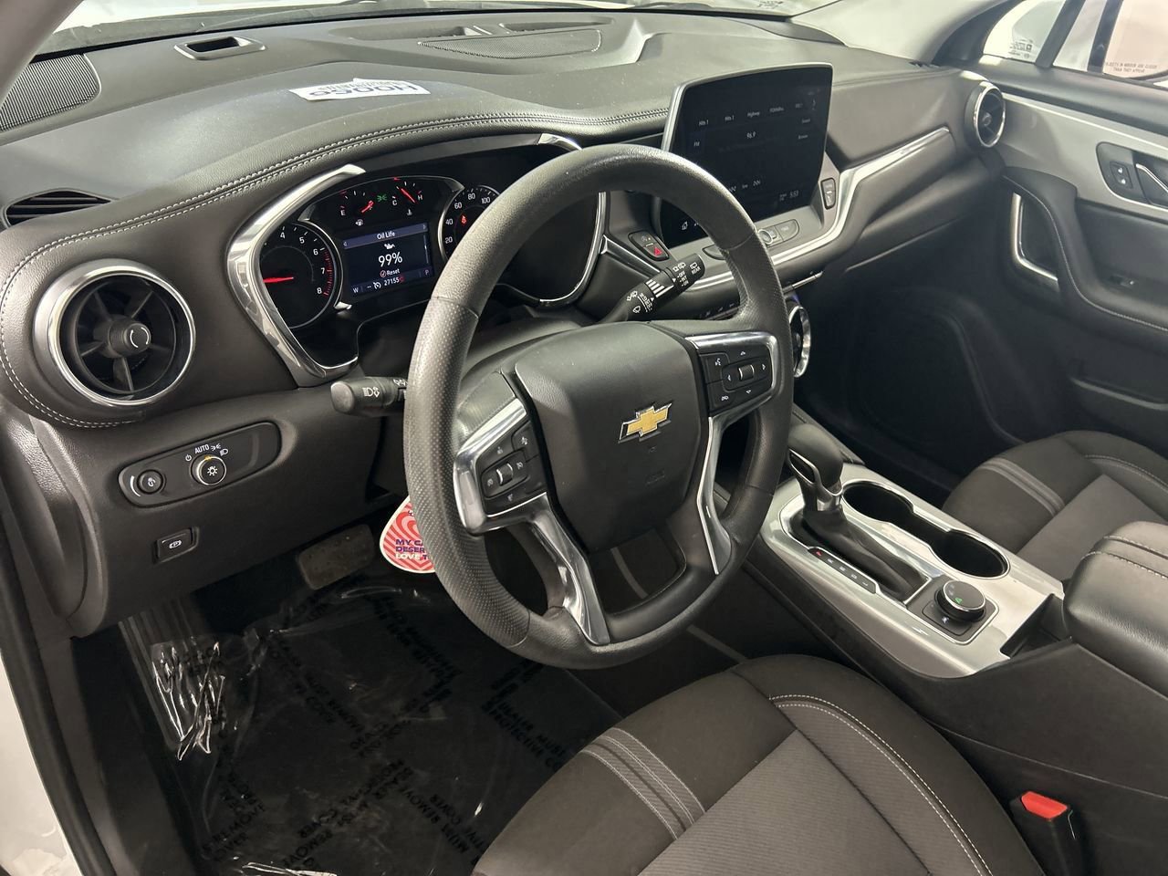 Used 2025 Chevrolet Blazer LT FWD image 11