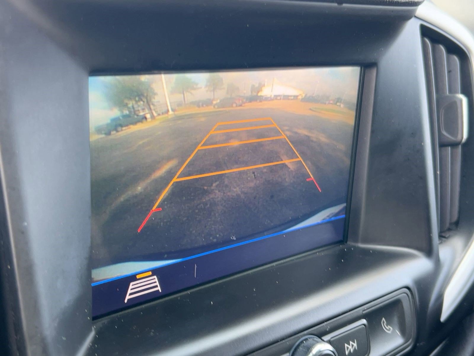 Used 2018 GMC Terrain SLE image 25