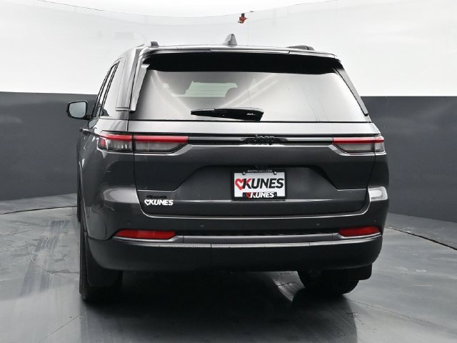 New 2026 Jeep Grand Cherokee Limited w/ Limited Altitude Package AWD/4WD image 7