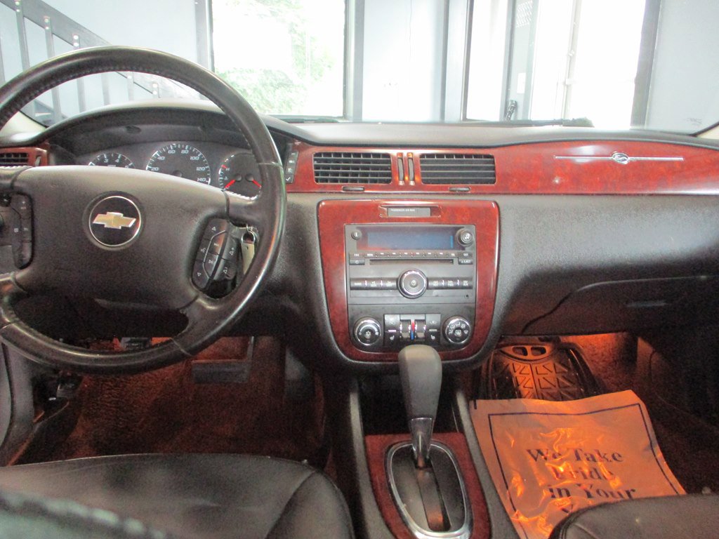 Used 2008 Chevrolet Impala LT w/ Luxury Edition Package image 6