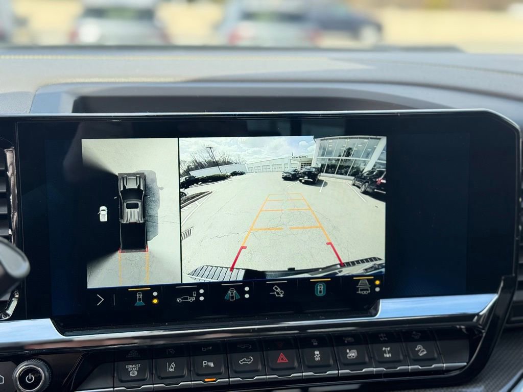 Used 2025 Chevrolet Silverado 2500 ZR2 w/ Technology Package image 19