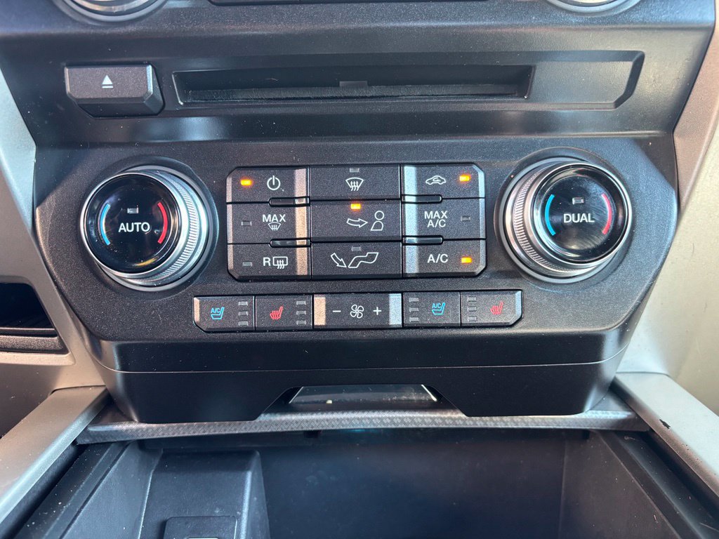 Used 2017 Ford F150 Lariat w/ Equipment Group 502A Luxury AWD/4WD image 39